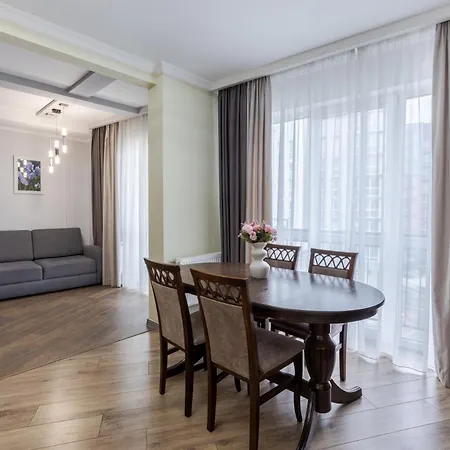 Апартаменти Osapart At A Complex Shevchenka 21 *
